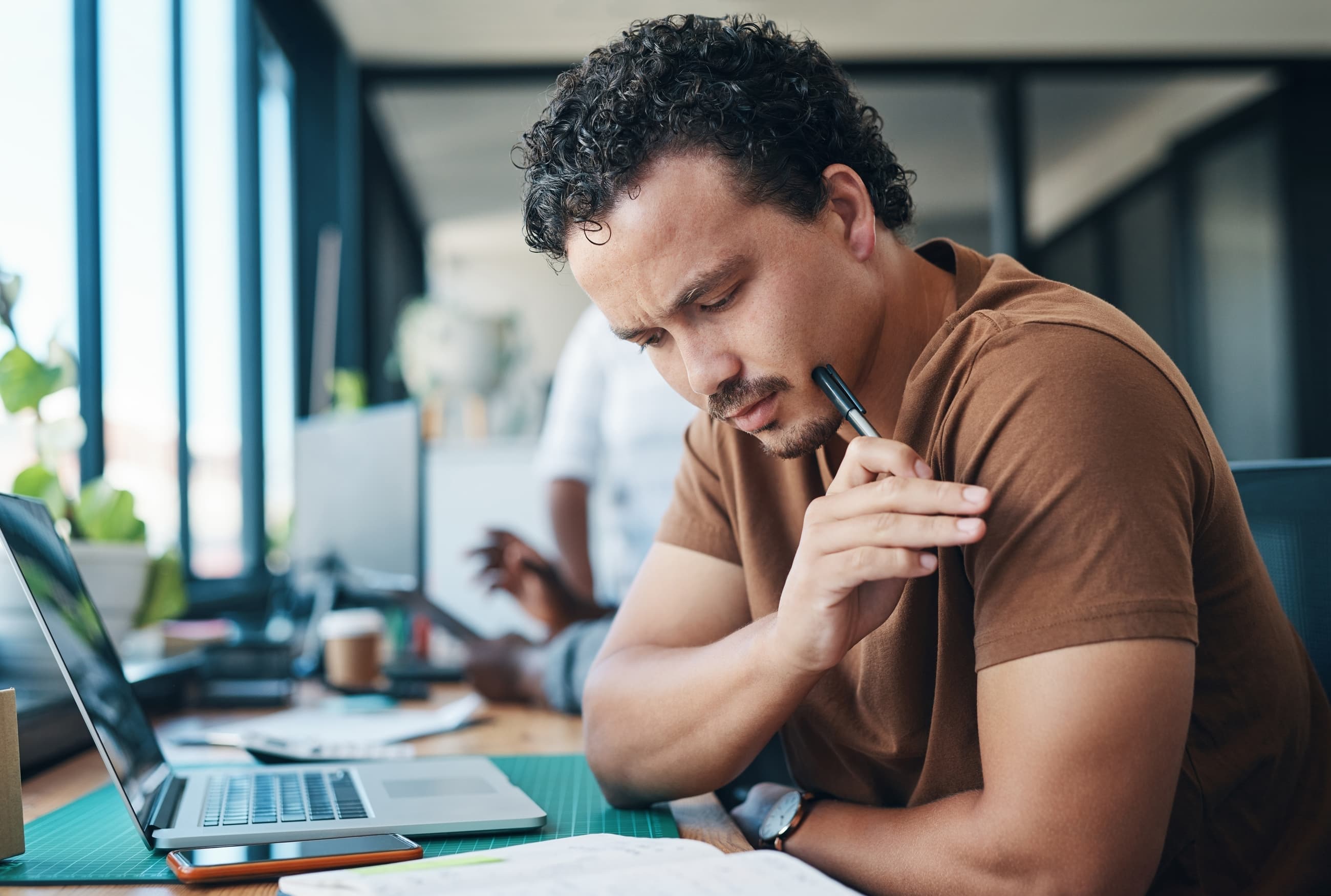 Usuario intentando recordar su clave de acceso a jFactu.